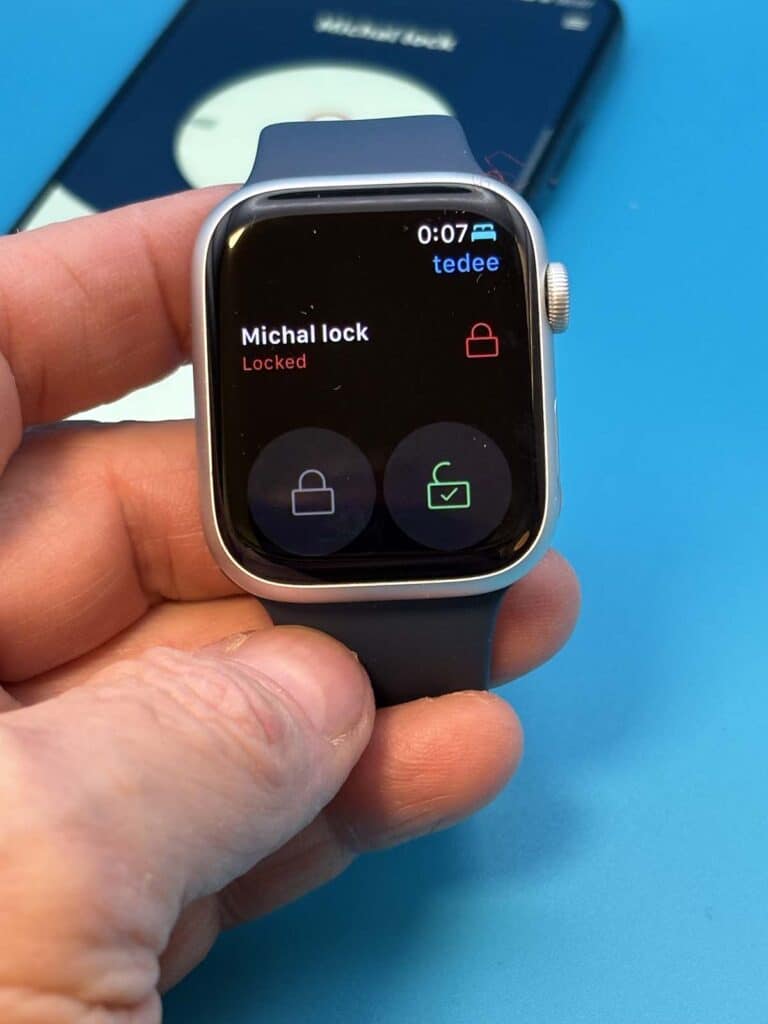 מנעול חכם Tedee Pro 7 open doors with your smart watch